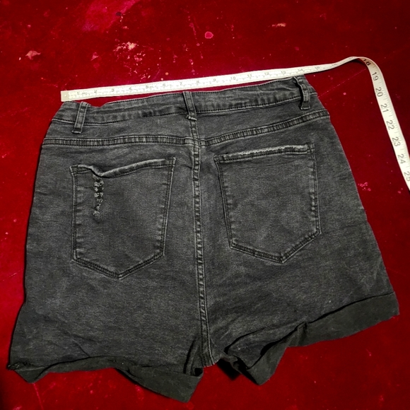 Black Distressed Jeans Shorts - Picture 6 of 7